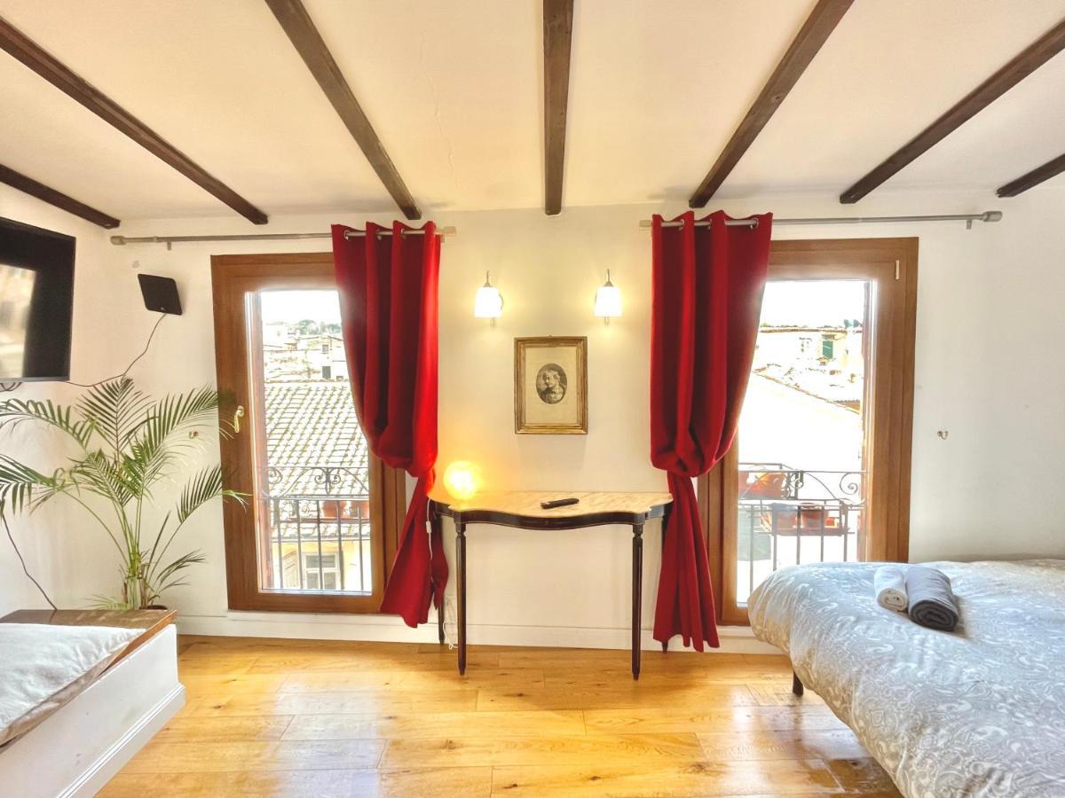Mattia'S Penthouse - View Over Trastevere Roofs Rome Exterior photo