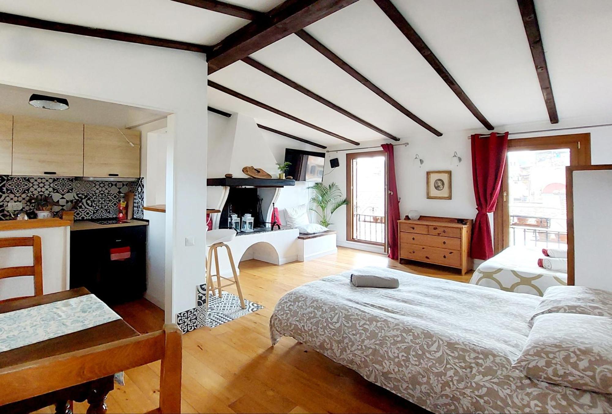 Mattia'S Penthouse - View Over Trastevere Roofs Rome Room photo